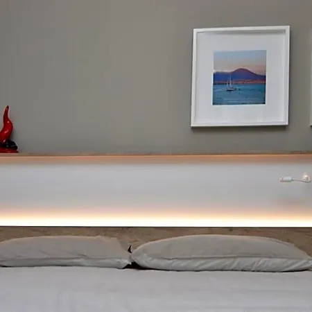 Bed In Centro ベッド・アンド・ブレックファスト ナポリ