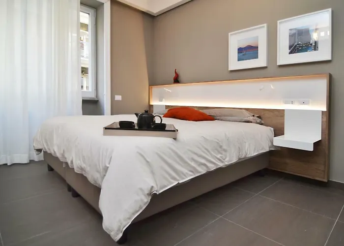 Bed In Centro B&B 나폴리